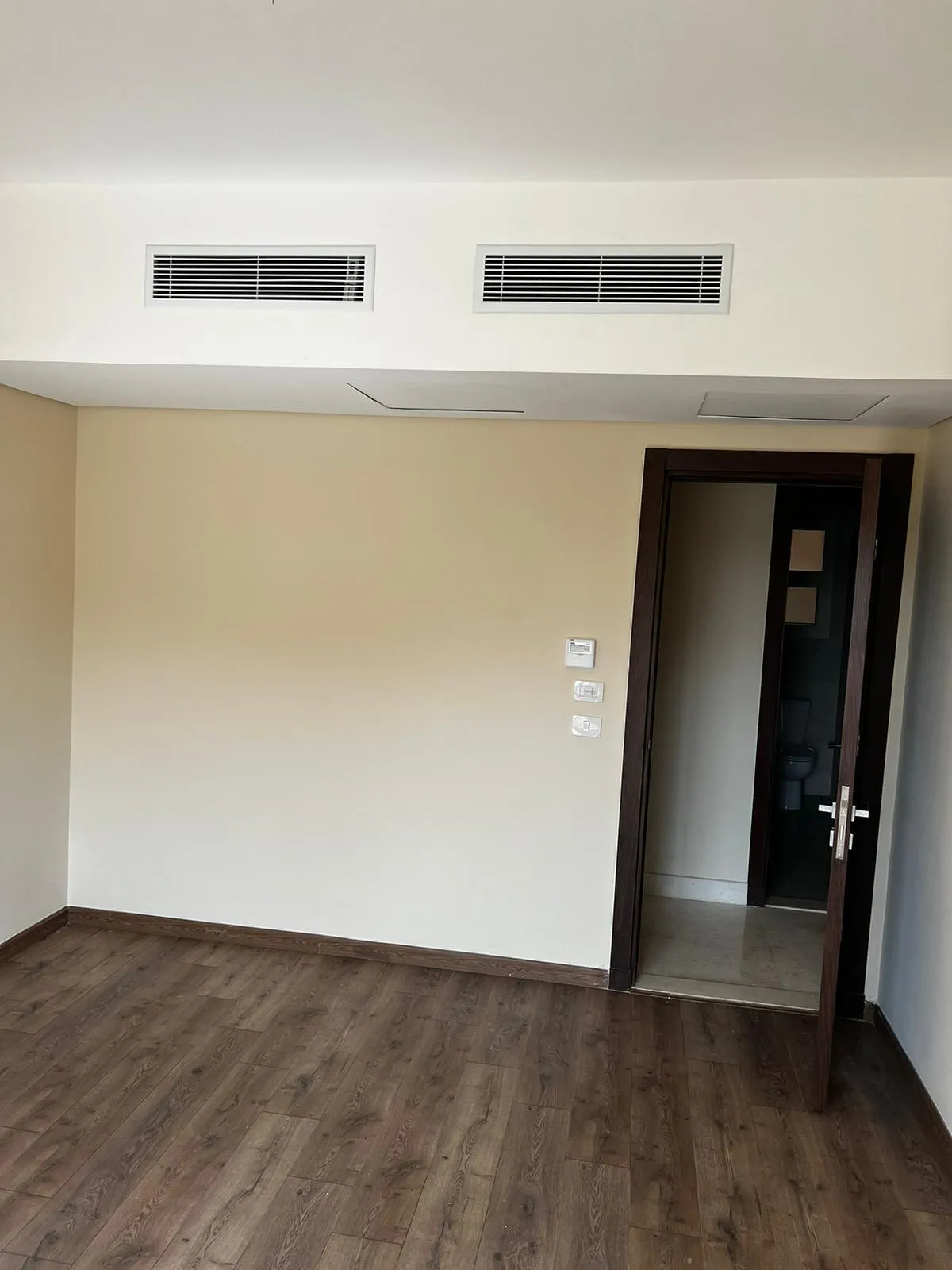 Apartment for sale in Ninety Avenue in North Investors of 190 m² with 3 bedrooms