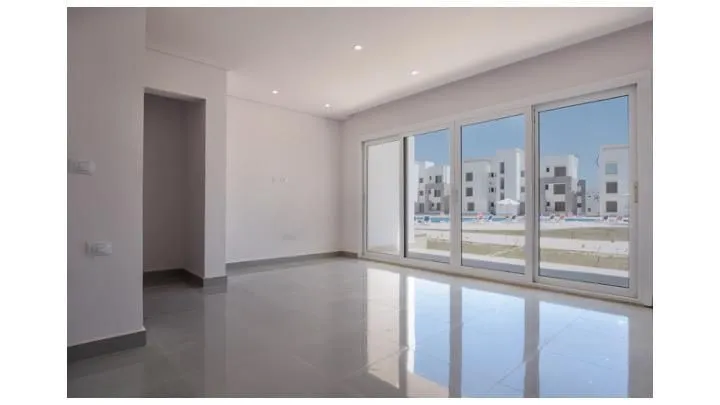  للبيع في سي فيو  في  بمساحة 0 م² تتكون من 0 غرف