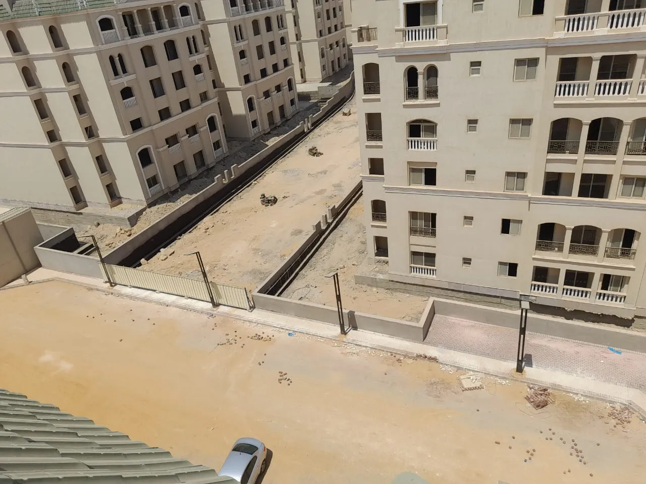  للبيع في لا أفينير في  بمساحة 0 م² تتكون من 0 غرف