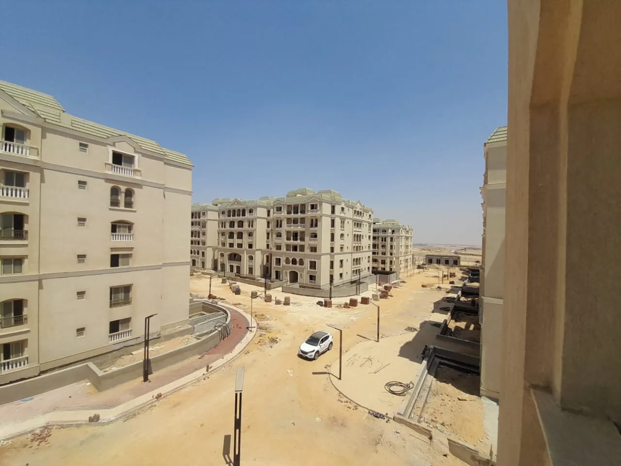  للبيع في لا أفينير في  بمساحة 0 م² تتكون من 0 غرف