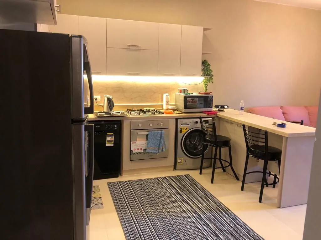 شقة للبيع في مكادي هايتس في مكادي بمساحة 0 م² تتكون من 3 غرف