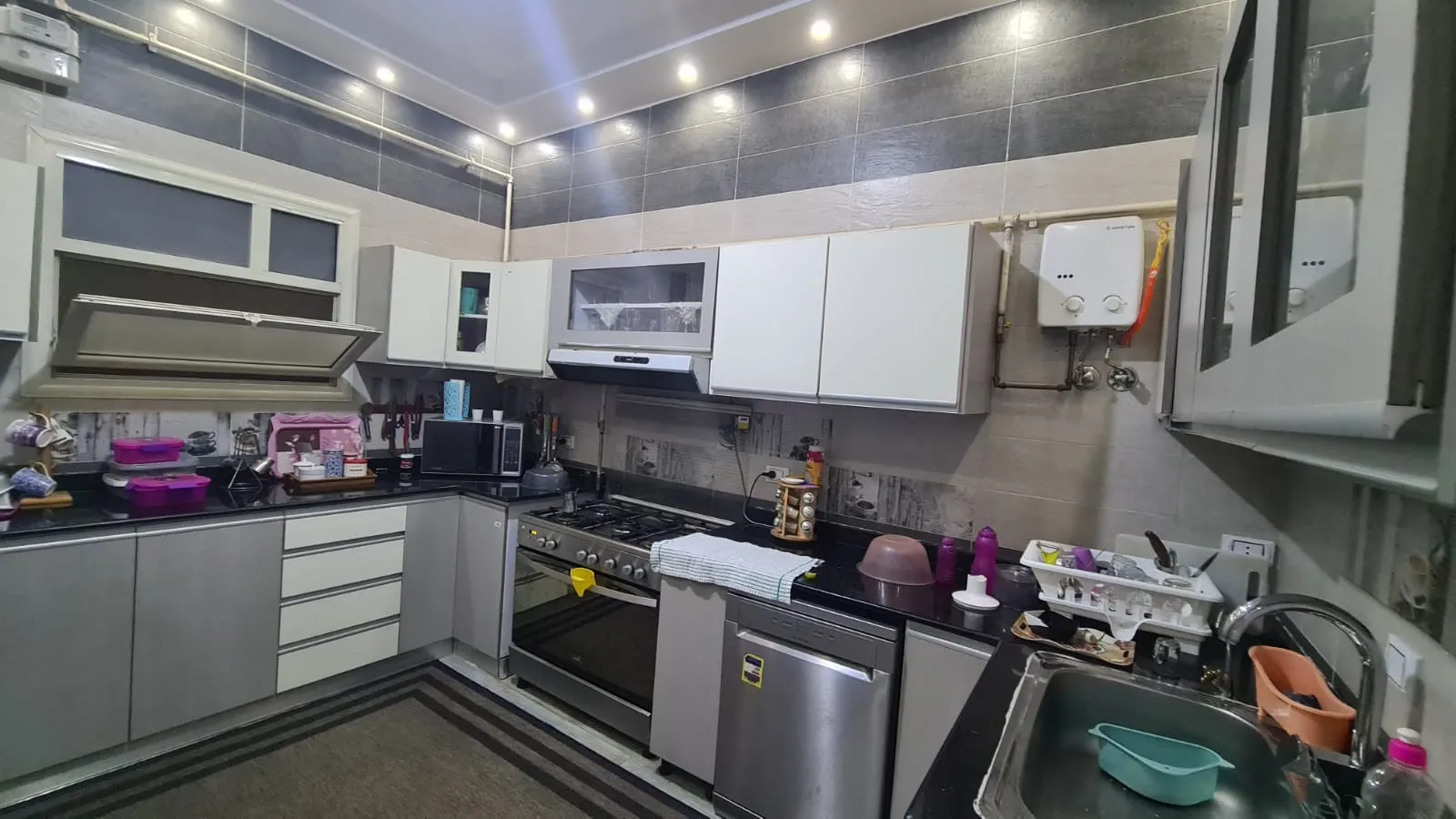 Apartment for sale in El Rehab  in New Cairo of 220 m² with 3 bedrooms