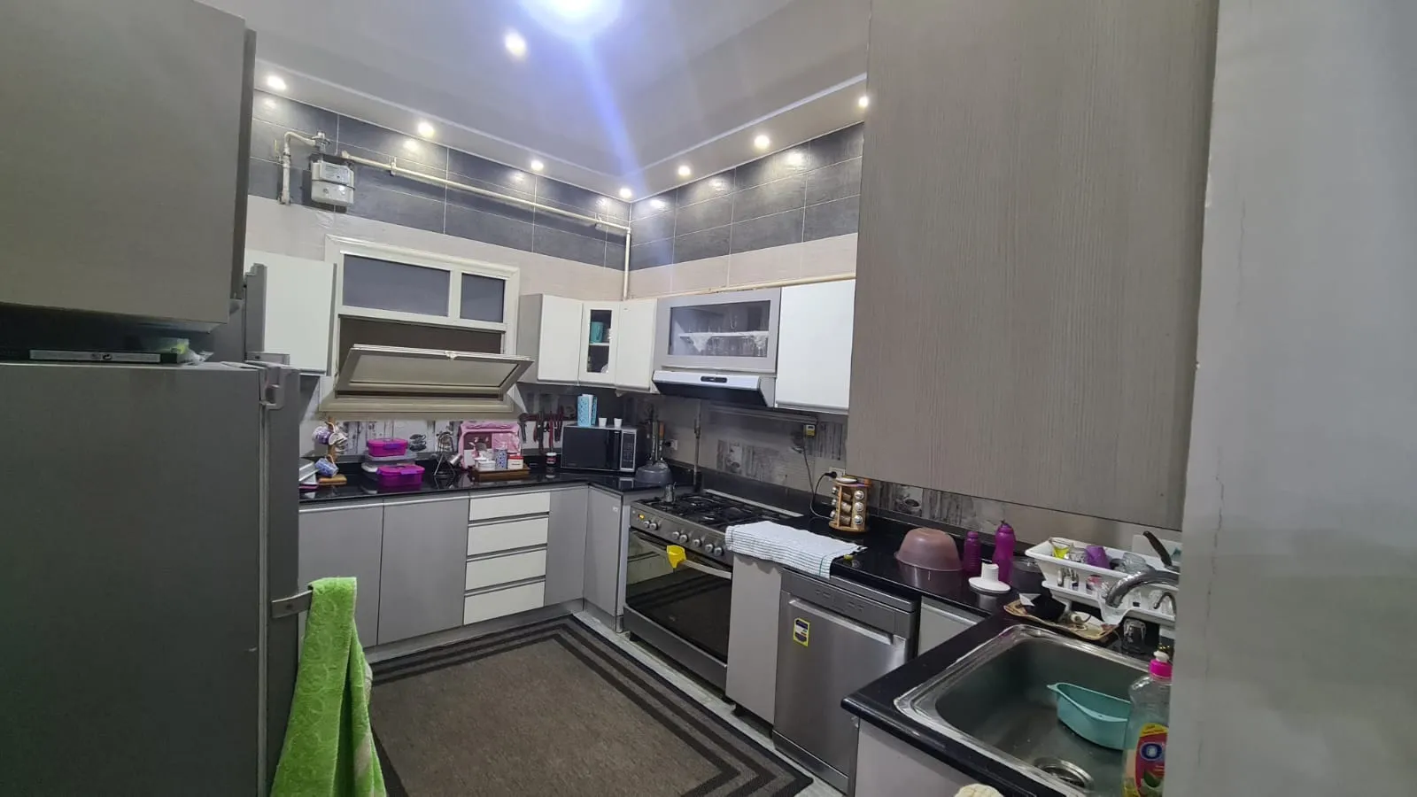 Apartment for sale in El Rehab  in New Cairo of 220 m² with 3 bedrooms