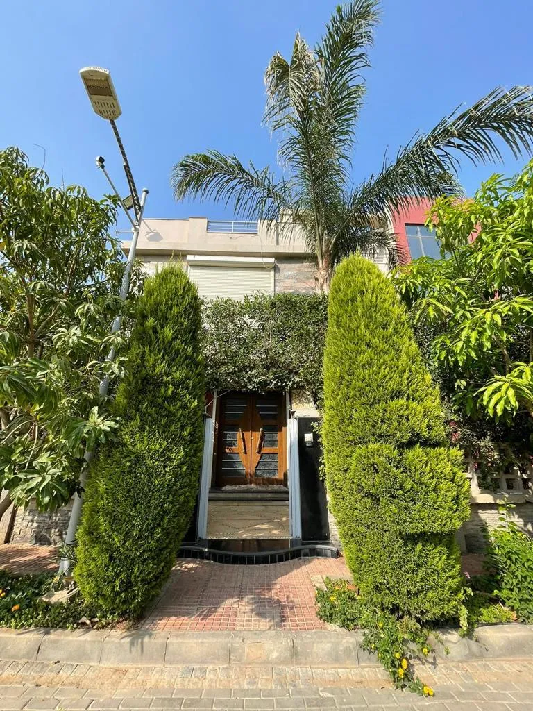 Villa for sale in Reem Residence in 6th of October City of 0 m² with 8 bedrooms