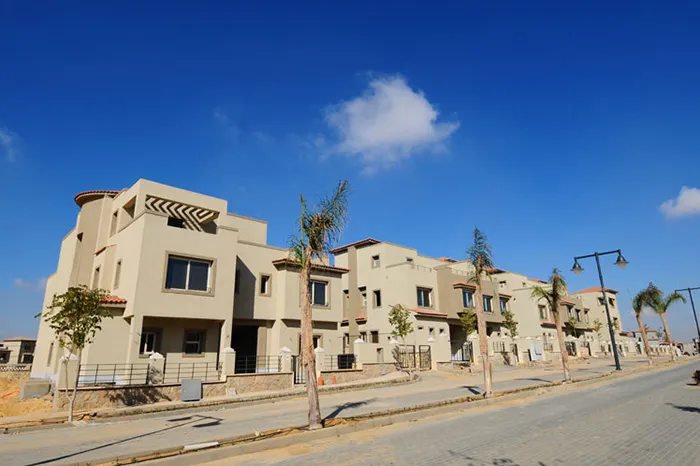 فيلا للبيع في PK1 بالم هيلز قطامية في جولدن سكوير بمساحة 0 م² تتكون من 6 غرف