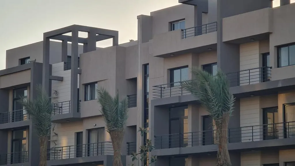 شقة للبيع في فيفث سكوير المراسم في القاهرة الجديدة بمساحة 0 م² تتكون من 3 غرف