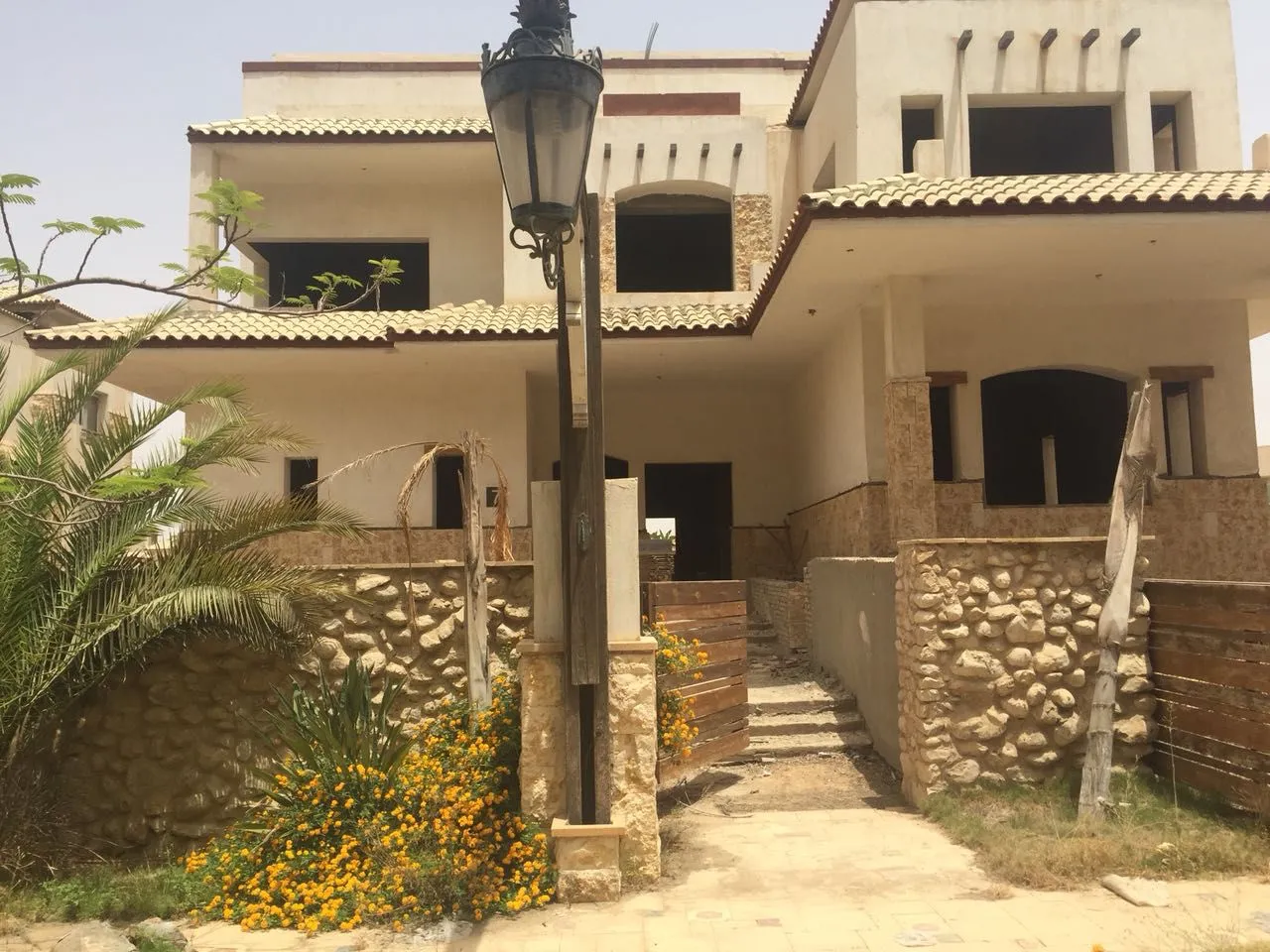 Villa for sale in La Quinta in New Cairo of 750 m² with 4 bedrooms