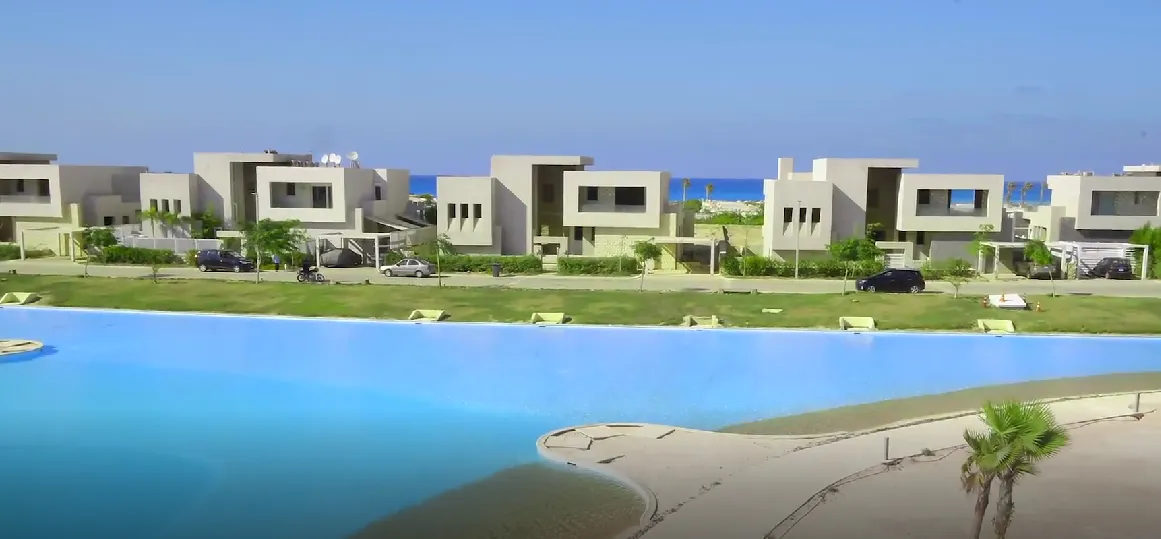 شاليه للبيع في هاسيندا باي في سيدي عبد الرحمن بمساحة 0 م² تتكون من 2 غرف