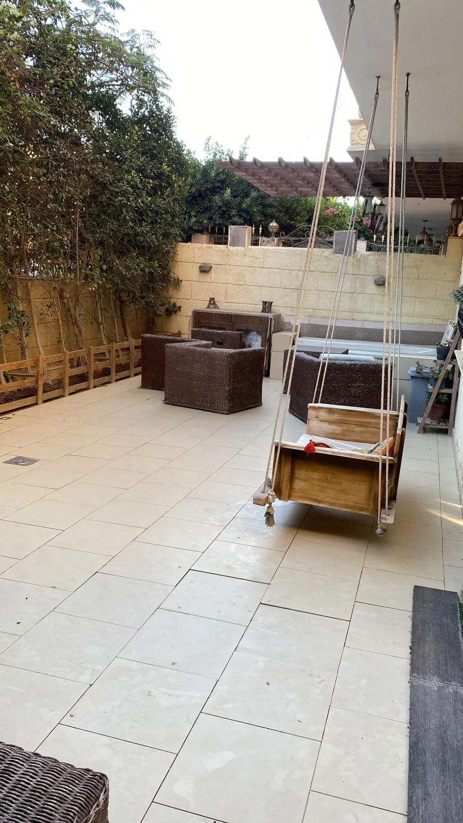  للبيع في بيفرلي هيلز في  بمساحة 0 م² تتكون من 0 غرف