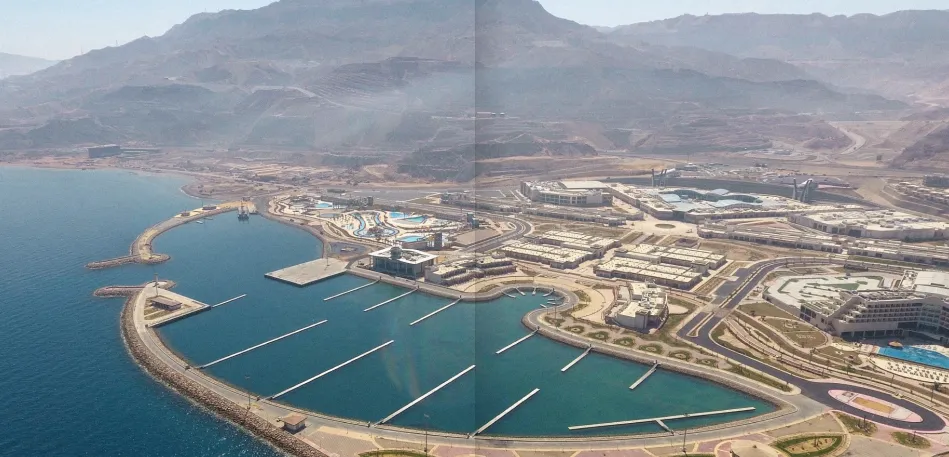  للبيع في كارنيليا في  بمساحة 0 م² تتكون من 0 غرف