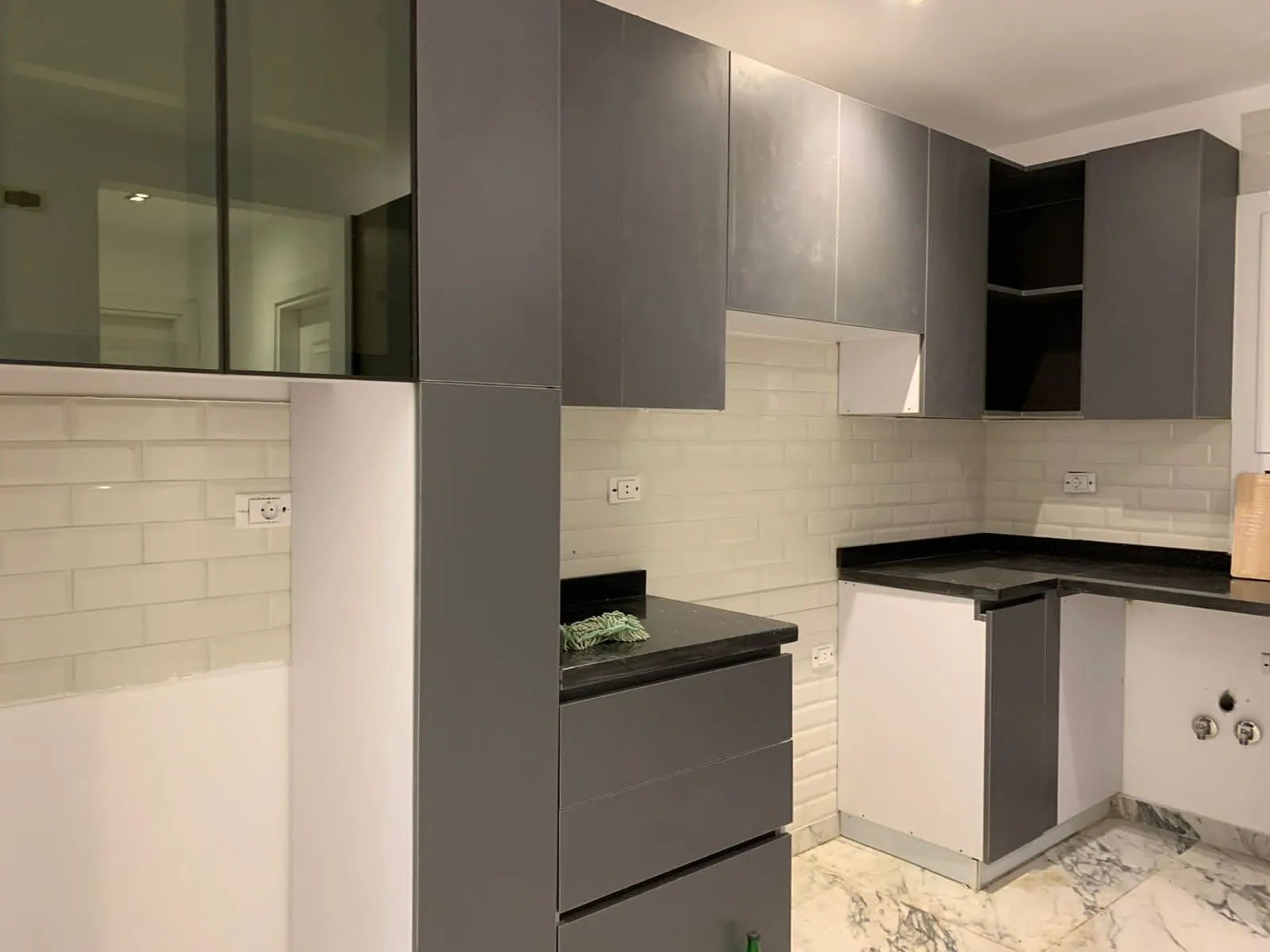  للبيع في هايد بارك في  بمساحة 0 م² تتكون من 0 غرف