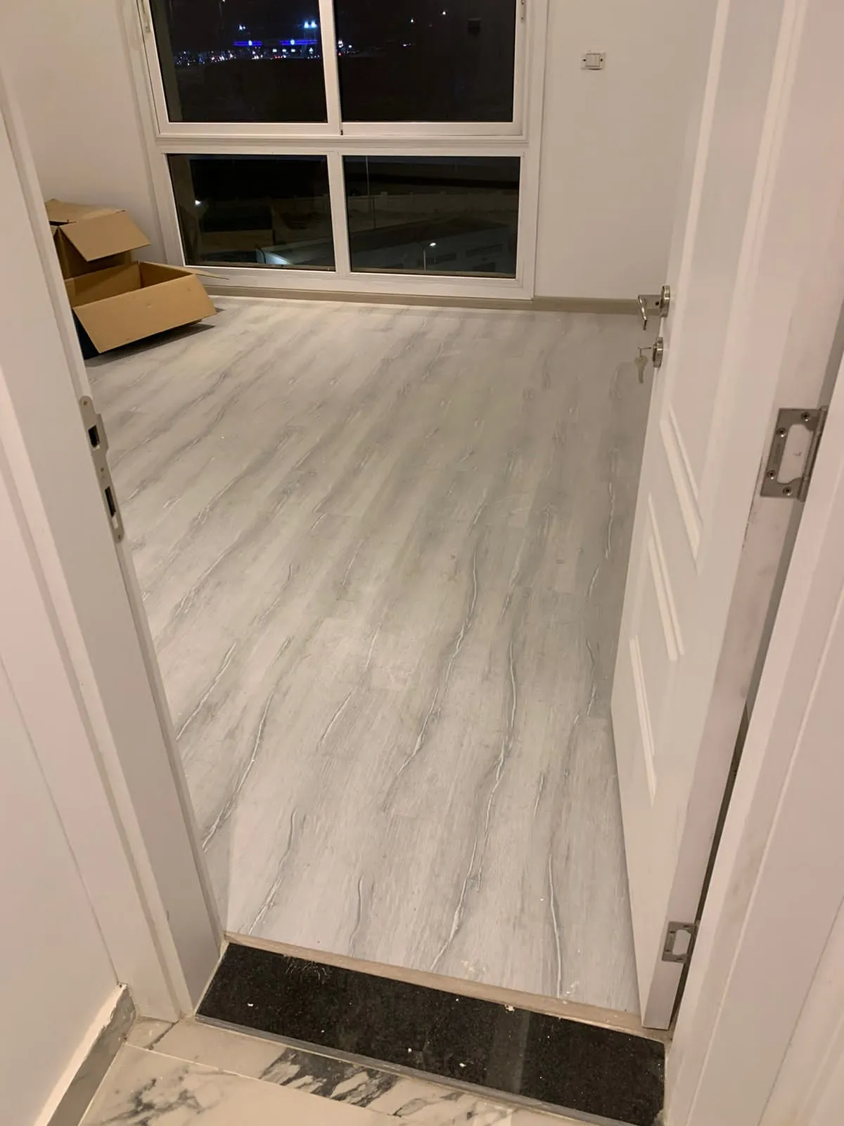  للبيع في هايد بارك في  بمساحة 0 م² تتكون من 0 غرف