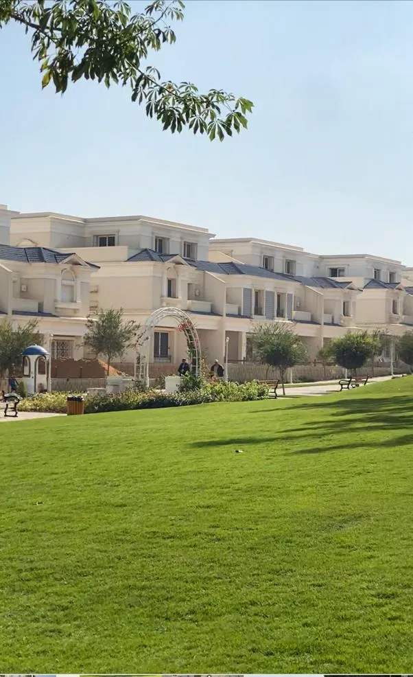 Townhouse for sale in Mountain View October Park in 6th of October City of 0 m² with 5 bedrooms