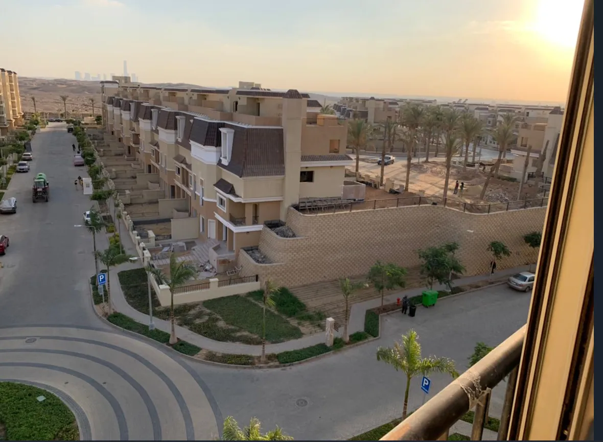 شقة للبيع في سراي في القاهرة الجديدة بمساحة 153 م² تتكون من 3 غرف