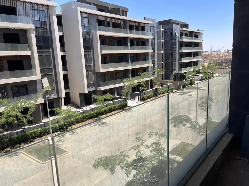 شقة للبيع في الباتيو أورو في القاهرة الجديدة بمساحة 0 م² تتكون من 3 غرف