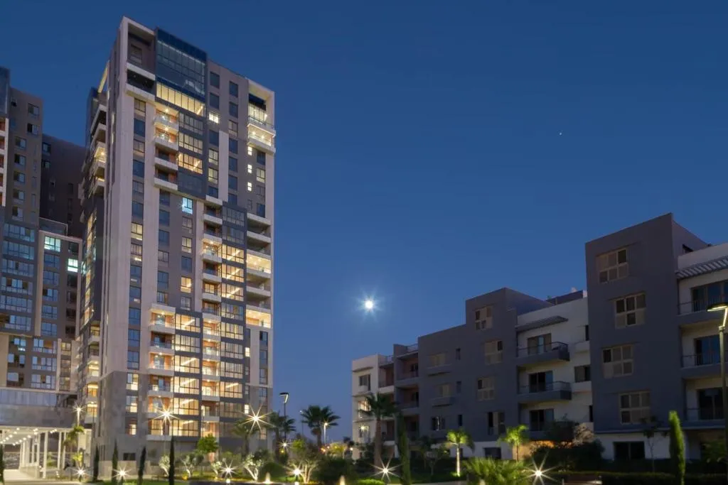 Serviced Apartment for sale in AEON Towers in 6th of October City of 316 m² with 3 bedrooms