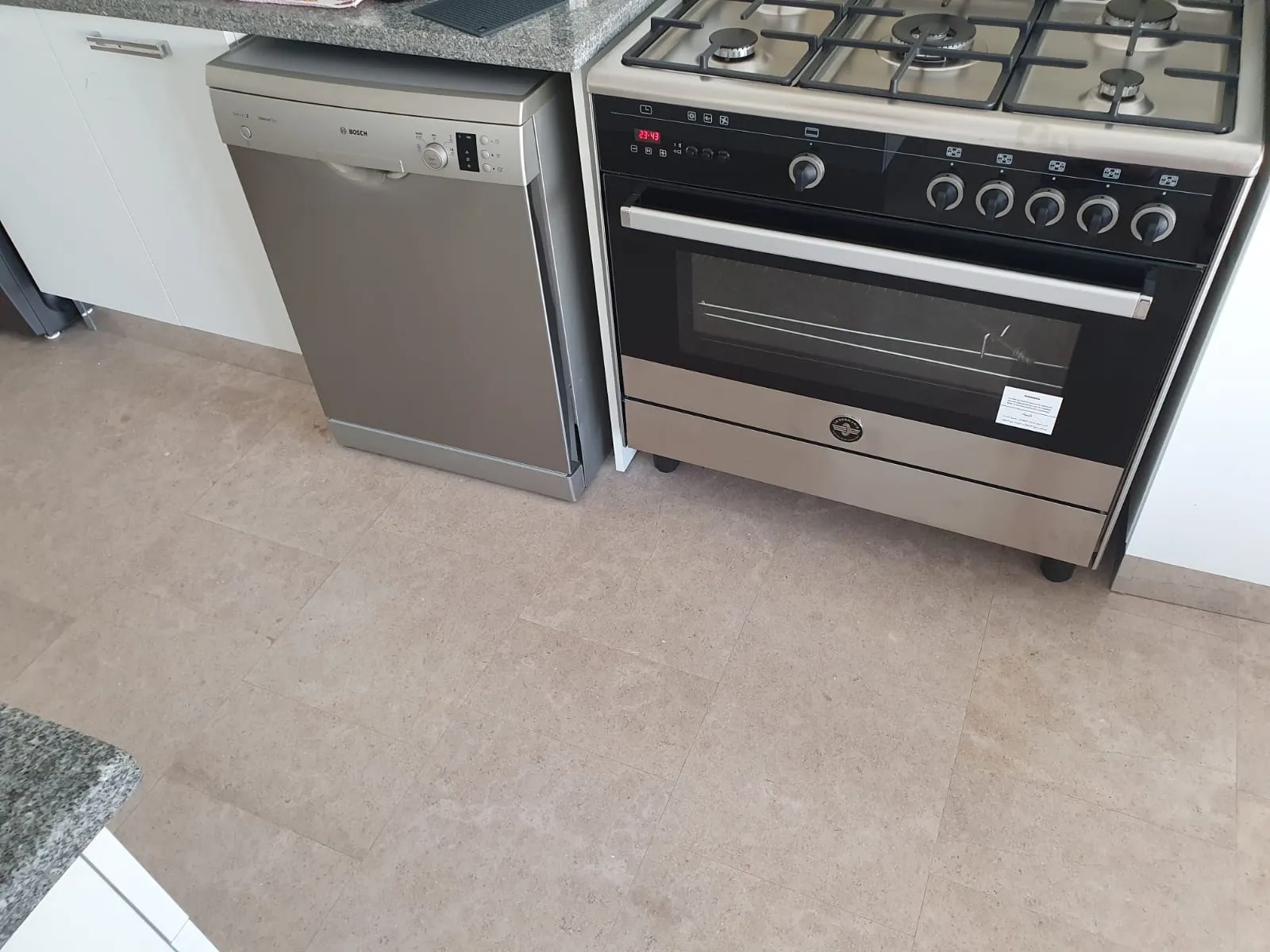 شاليه للبيع في سوان ليك الساحل الشمالي في رأس الحكمة بمساحة 0 م² تتكون من 3 غرف