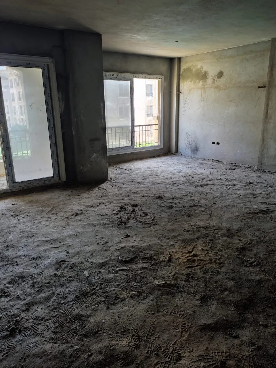  للبيع في ستون ريزيدنس في  بمساحة 0 م² تتكون من 0 غرف