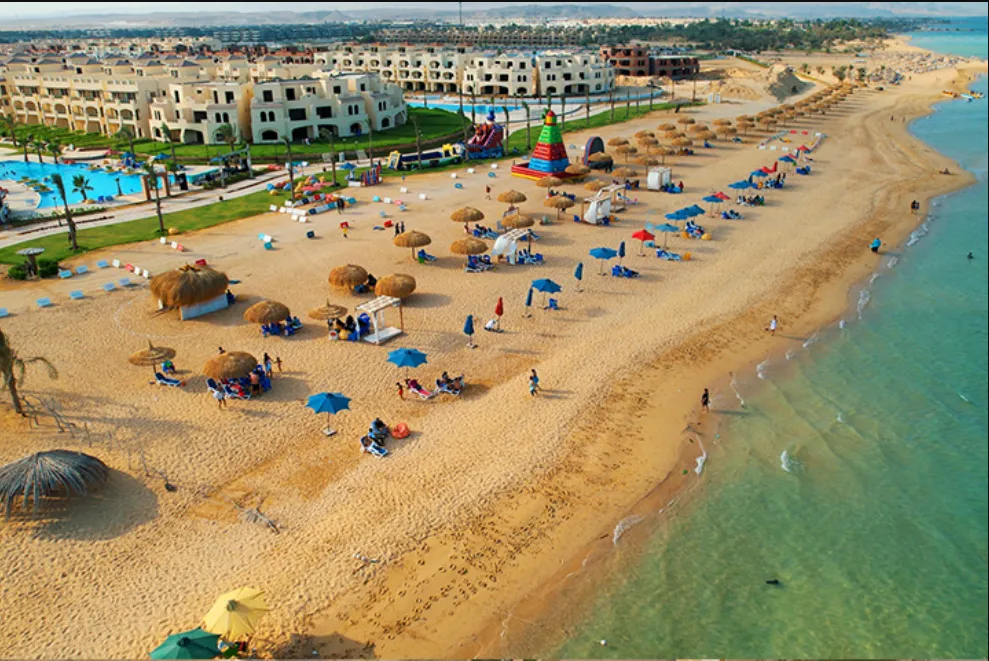 Chalet for sale in Lasirena Palm Beach in Ain Sokhna of 115 m² with 3 bedrooms
