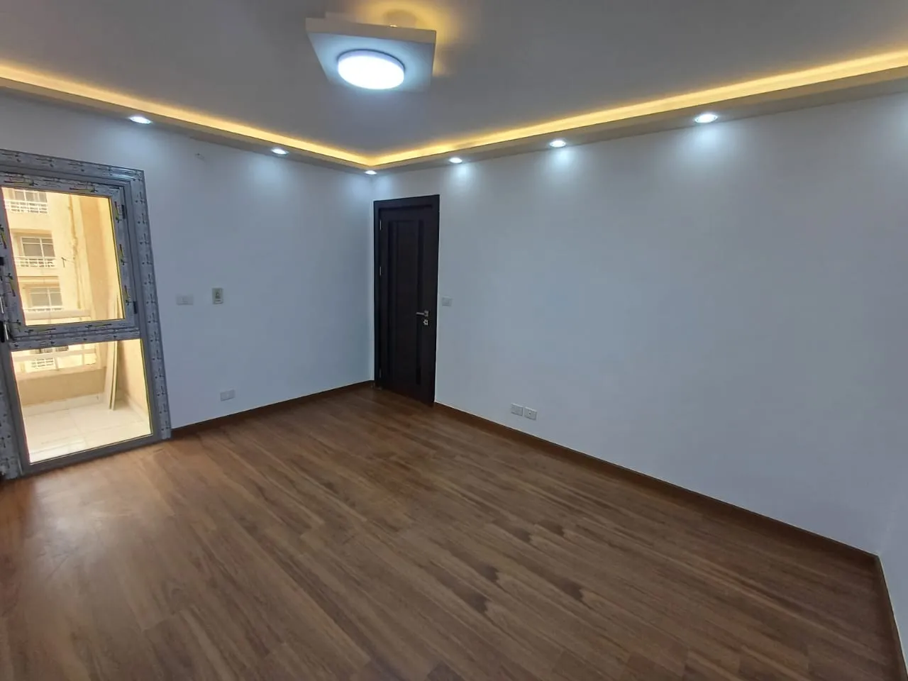  للبيع في مدينتي في  بمساحة 0 م² تتكون من 0 غرف