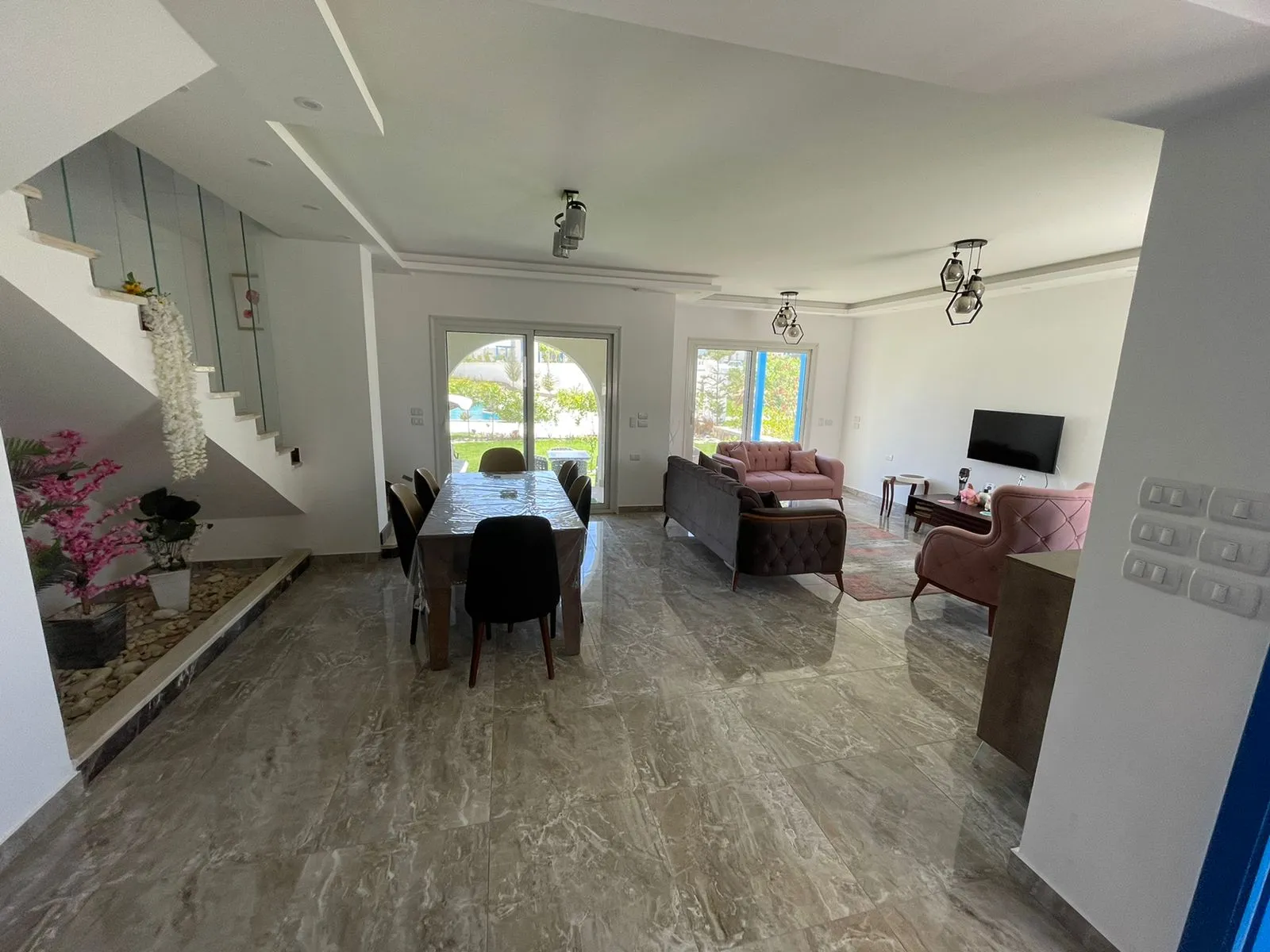 توين هاوس للبيع في ماونتن فيو رأس الحكمة في رأس الحكمة بمساحة 155 م² تتكون من 3 غرف