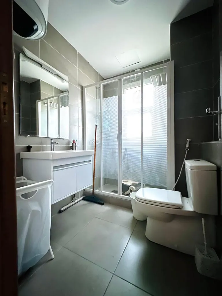  للبيع في أمواج في  بمساحة 0 م² تتكون من 0 غرف