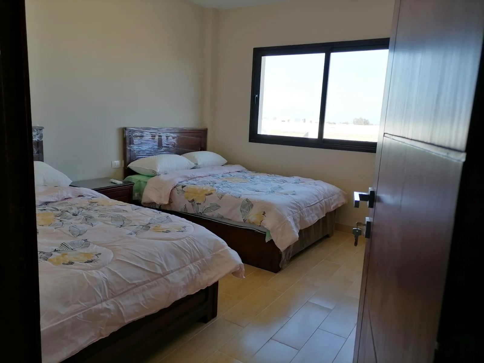  للبيع في أزها في  بمساحة 0 م² تتكون من 0 غرف