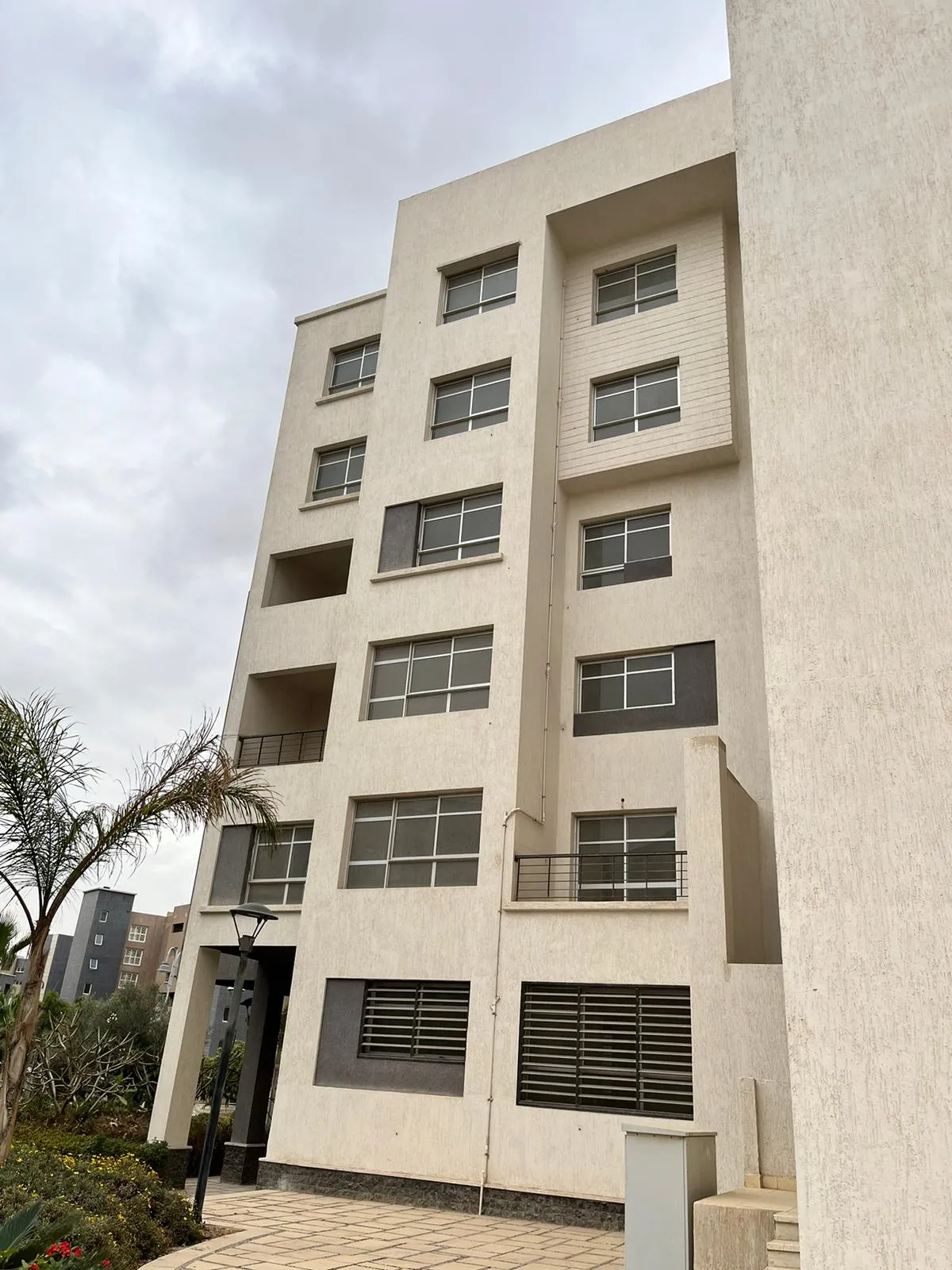  للبيع في مدينتي في  بمساحة 0 م² تتكون من 0 غرف