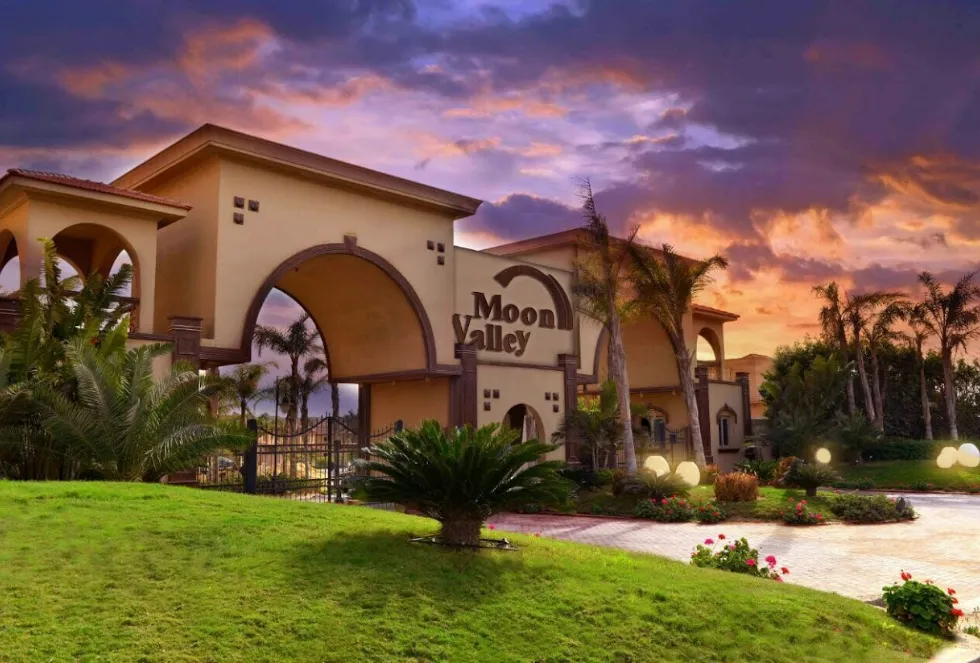  للبيع في Iمون فالي في  بمساحة 0 م² تتكون من 0 غرف