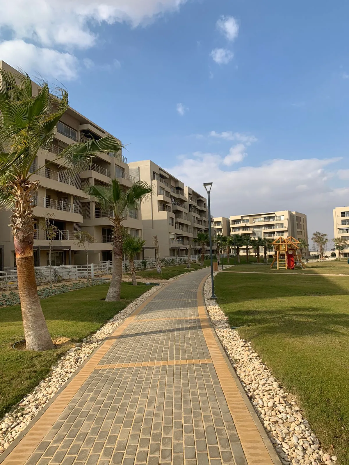 Apartment for sale in Capital Gardens in New Cairo of 204 m² with 3 bedrooms