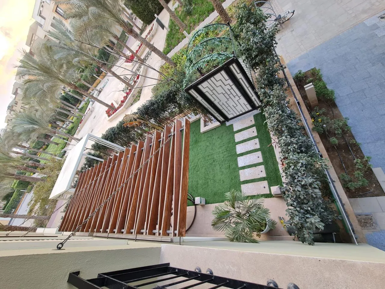  للبيع في ايست تاون في  بمساحة 0 م² تتكون من 0 غرف