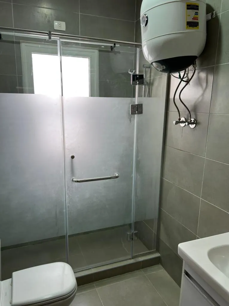  للبيع في أمواج في  بمساحة 0 م² تتكون من 0 غرف