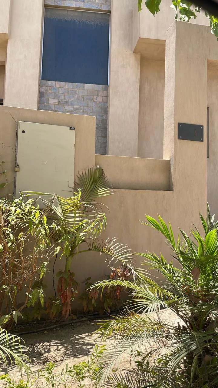 Villa for sale in Jubail in 6th of October City of 660 m² with 4 bedrooms