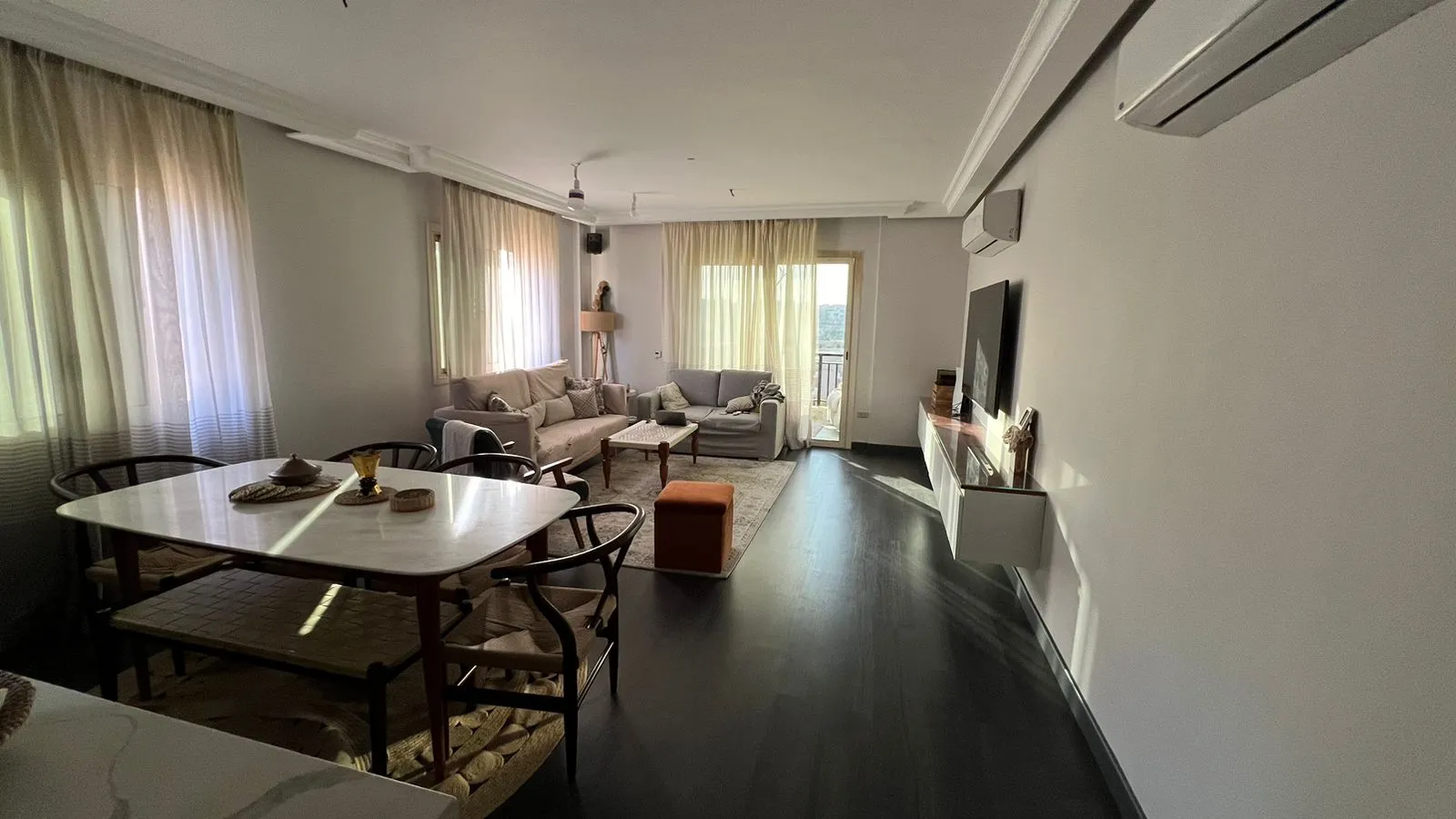 شقة للبيع في تاج سيتي في القاهرة الجديدة بمساحة 0 م² تتكون من 3 غرف