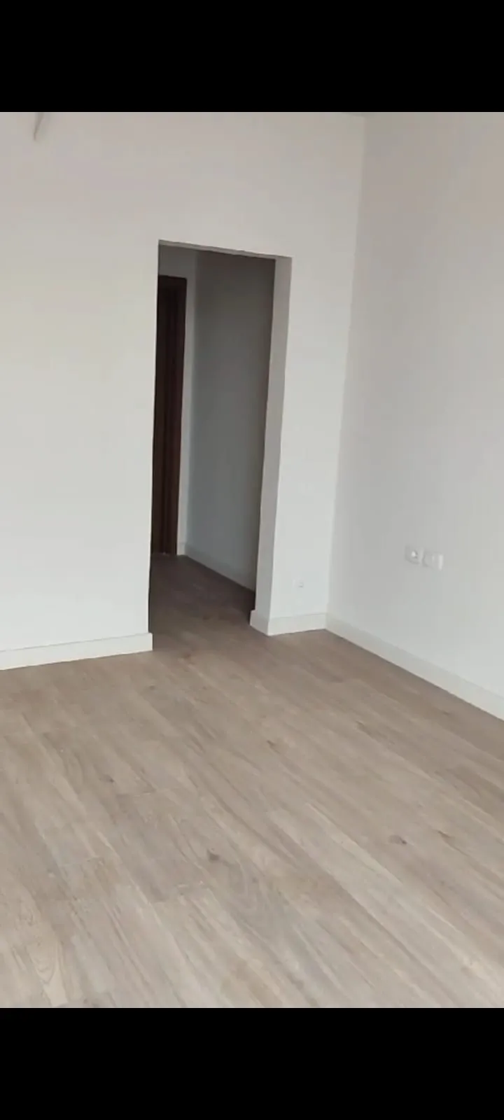 شقة للبيع في فيليت في جولدن سكوير بمساحة 139 م² تتكون من 2 غرف