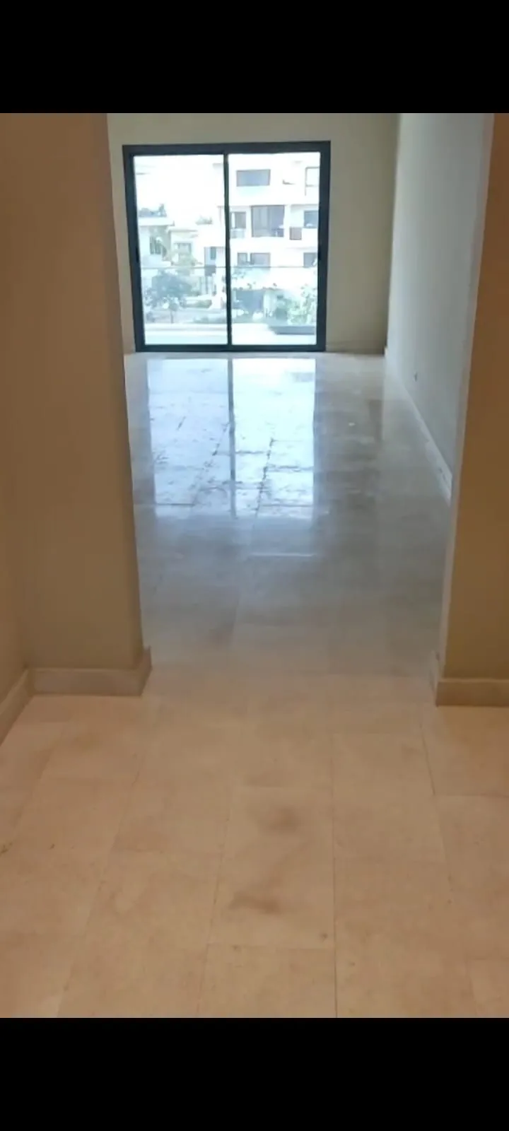 شقة للبيع في فيليت في جولدن سكوير بمساحة 139 م² تتكون من 2 غرف