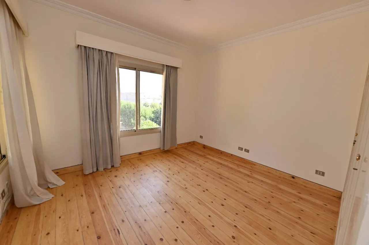 Villa for sale in Katameya Heights in New Cairo of 450 m² with 3 bedrooms