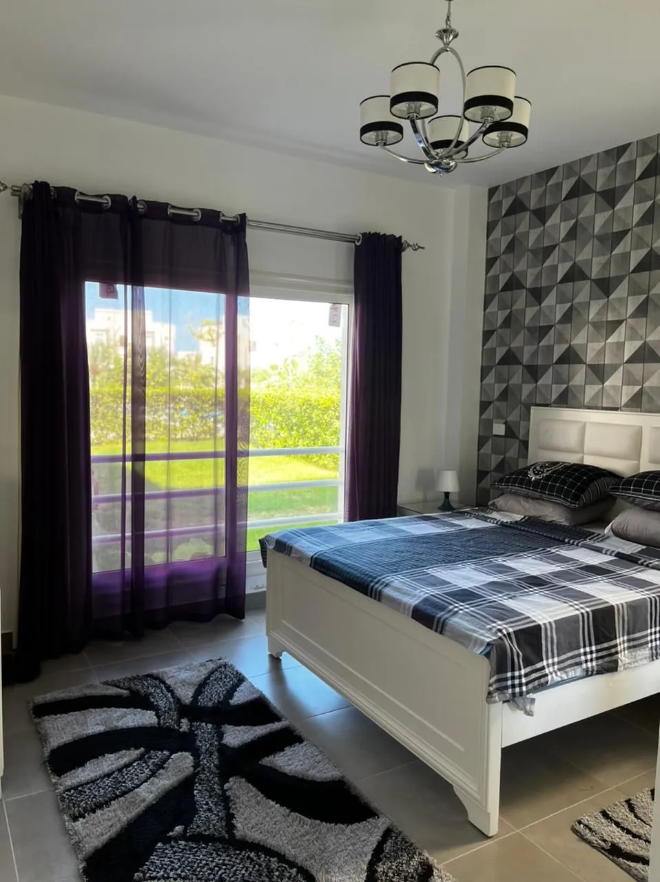  للبيع في أمواج في  بمساحة 0 م² تتكون من 0 غرف