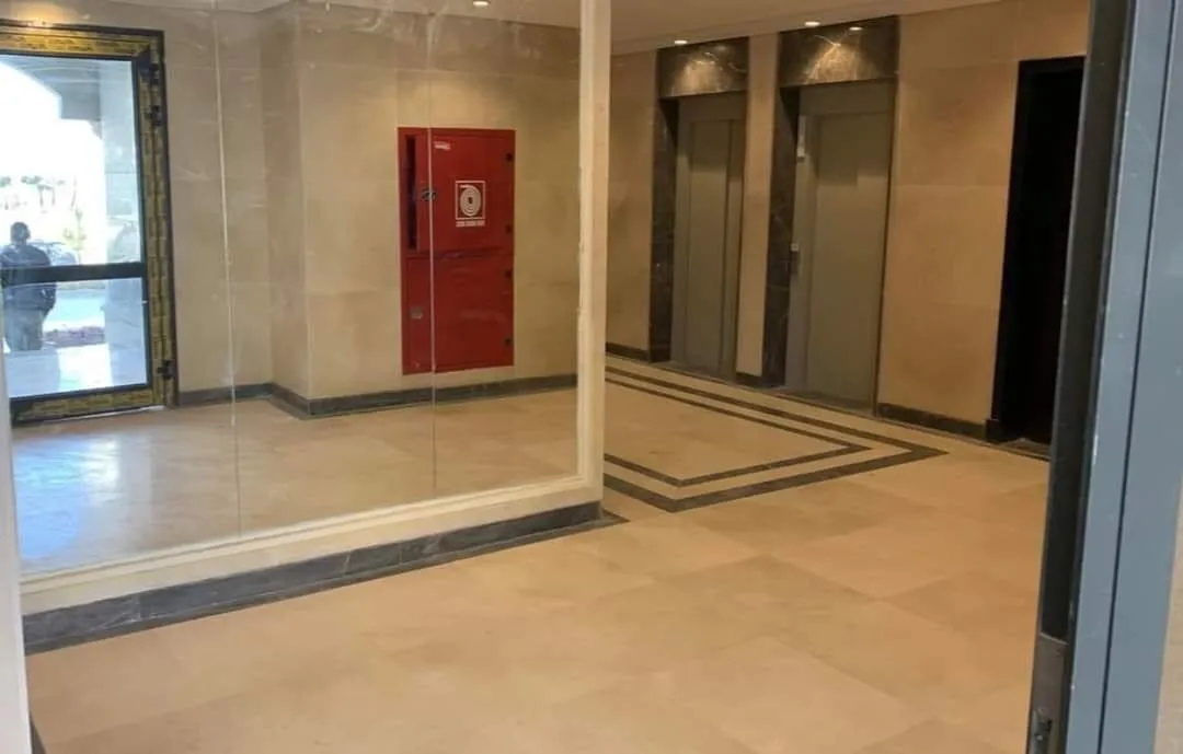  للبيع في سيلييا   في  بمساحة 0 م² تتكون من 0 غرف