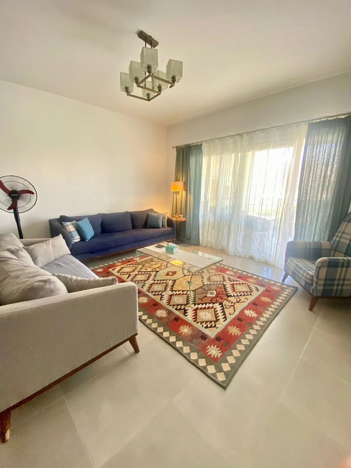 شاليه للبيع في أمواج في سيدي عبد الرحمن بمساحة 0 م² تتكون من 3 غرف