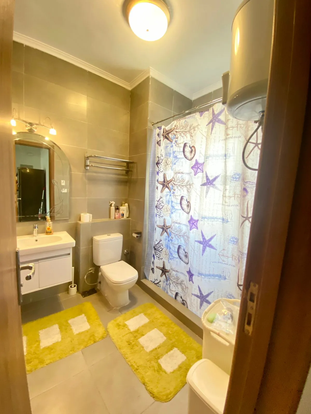 شاليه للبيع في أمواج في سيدي عبد الرحمن بمساحة 0 م² تتكون من 3 غرف