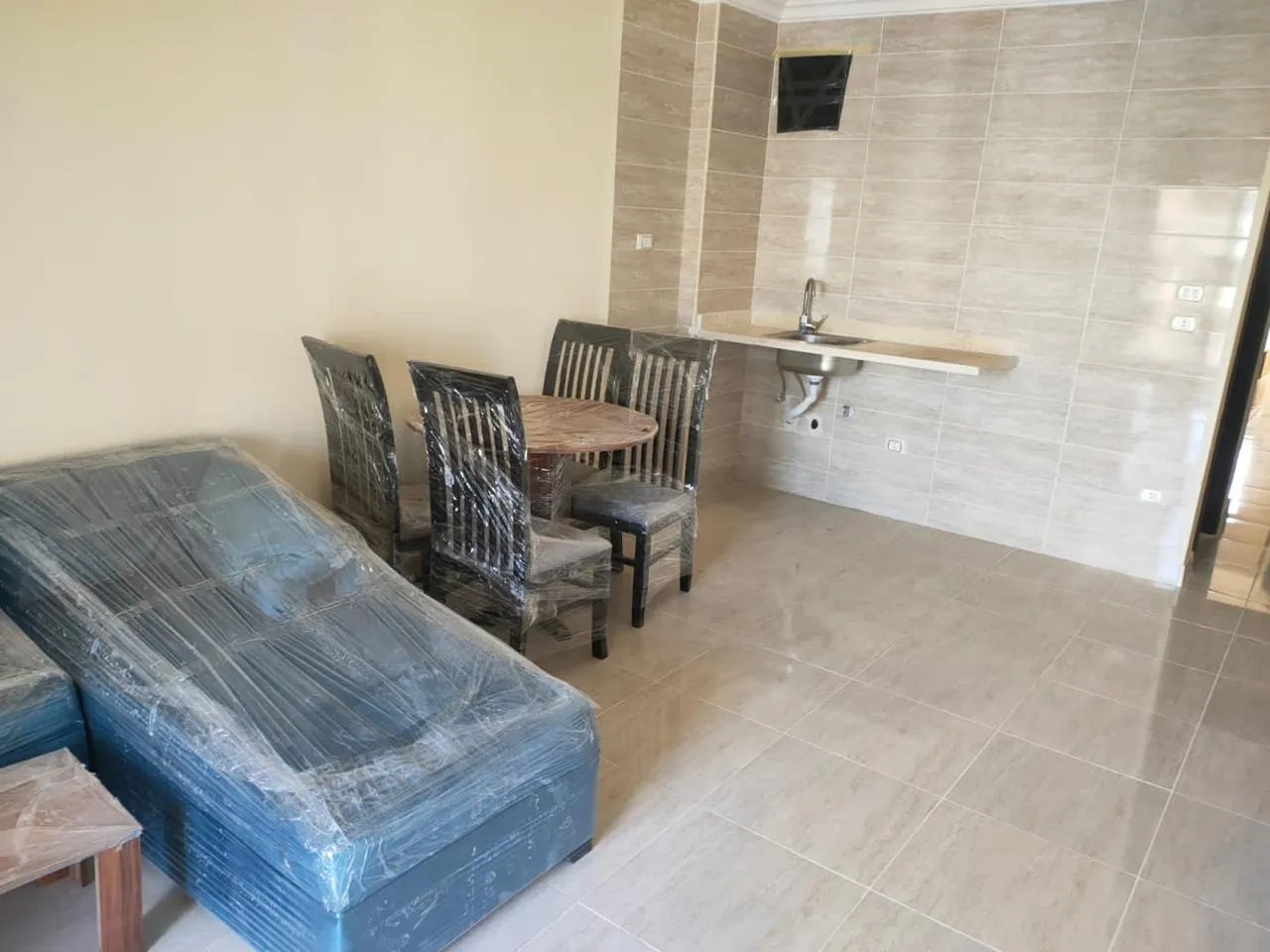 شاليه للبيع في لاسيرينا السخنة في العين السخنة بمساحة 120 م² تتكون من 3 غرف