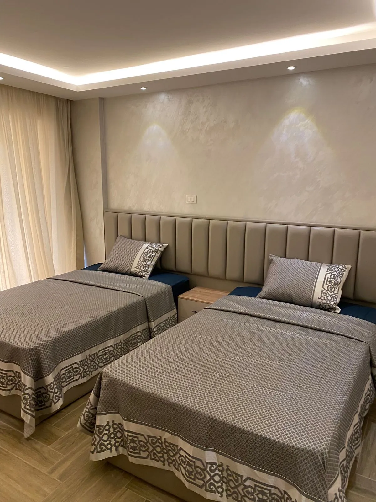  للبيع في ازاد في  بمساحة 0 م² تتكون من 0 غرف