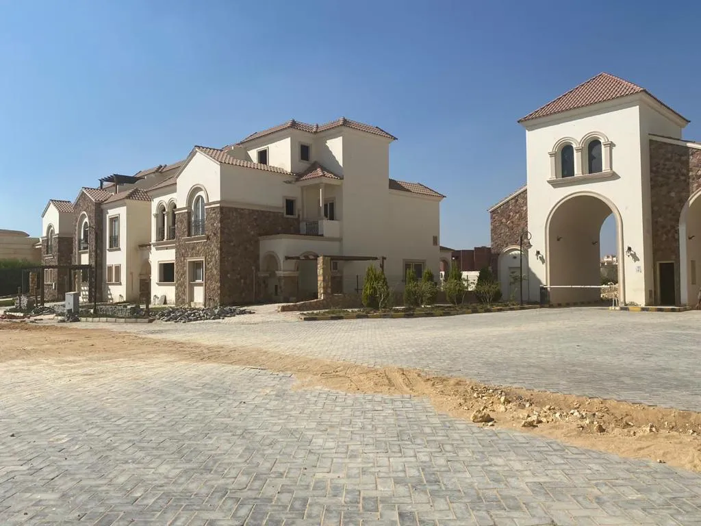  للبيع في ديفيانا جاردنز في  بمساحة 0 م² تتكون من 0 غرف