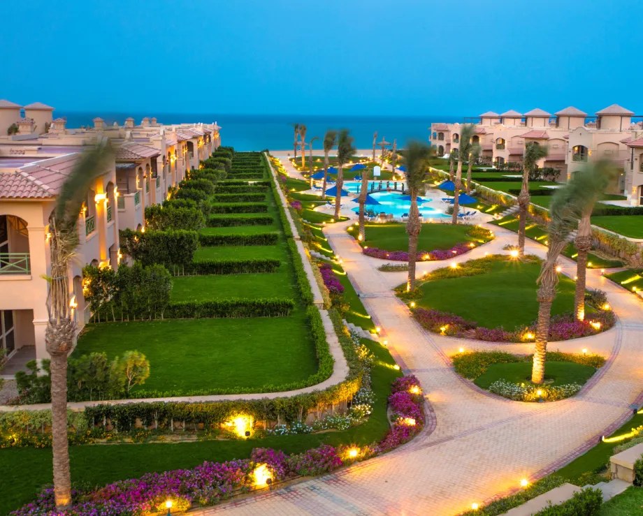 Chalet for sale in La Vista Gardens in Ain Sokhna of 110 m² with 2 bedrooms