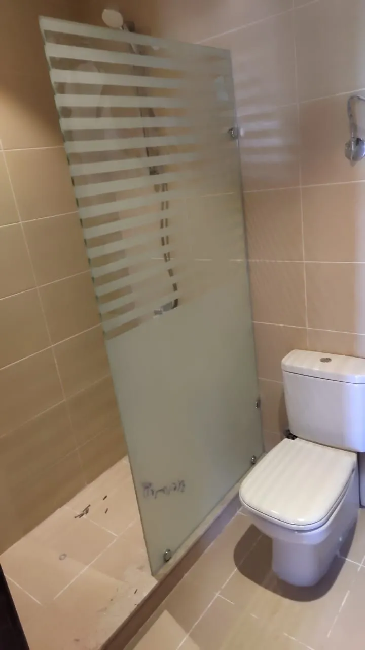  للبيع في أزها في  بمساحة 0 م² تتكون من 0 غرف