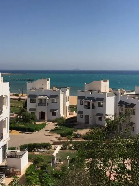  للبيع في لاسيرينا السخنة في  بمساحة 0 م² تتكون من 0 غرف