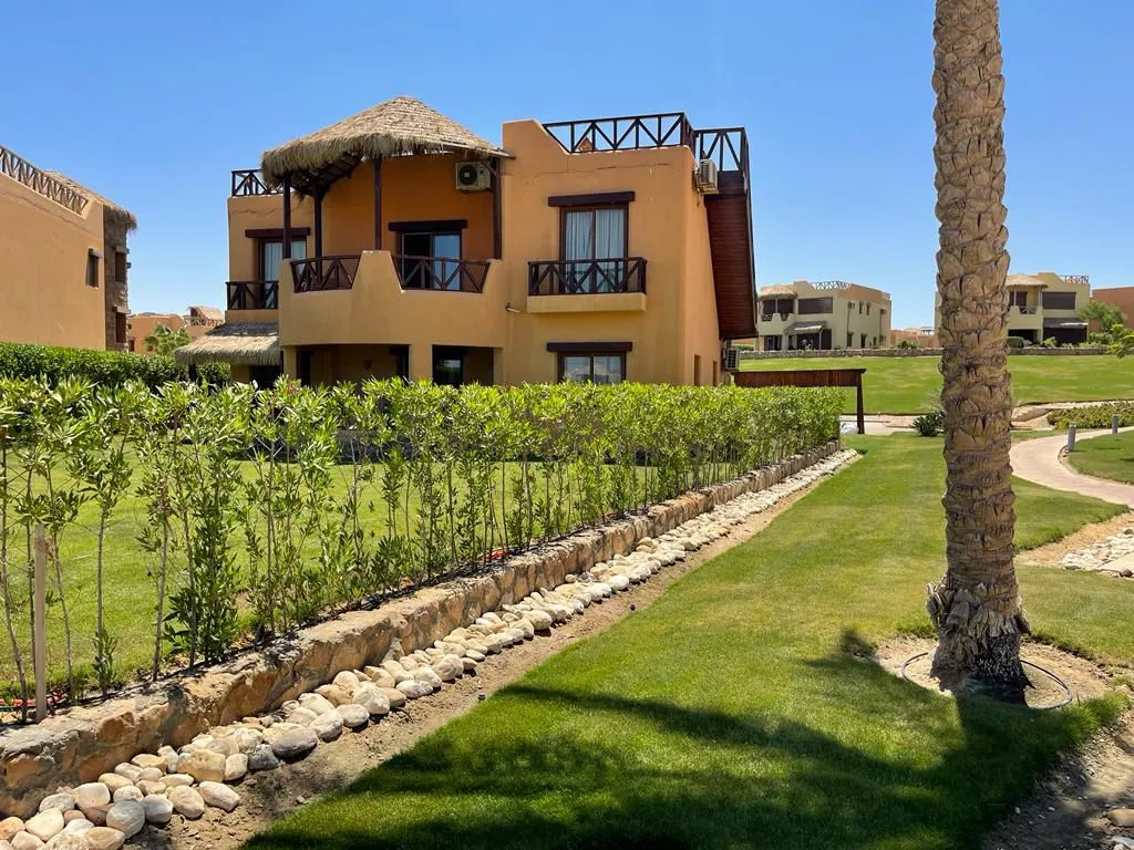 Villa for sale in Mountain View Sokhna in Ain Sokhna of 403 m² with 5 bedrooms