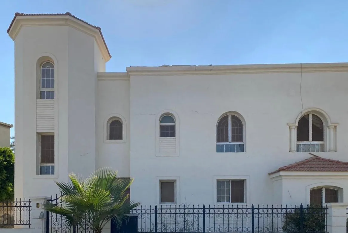 فيلا للبيع في الروضة في مدينة السادس من أكتوبر بمساحة 0 م² تتكون من 3 غرف