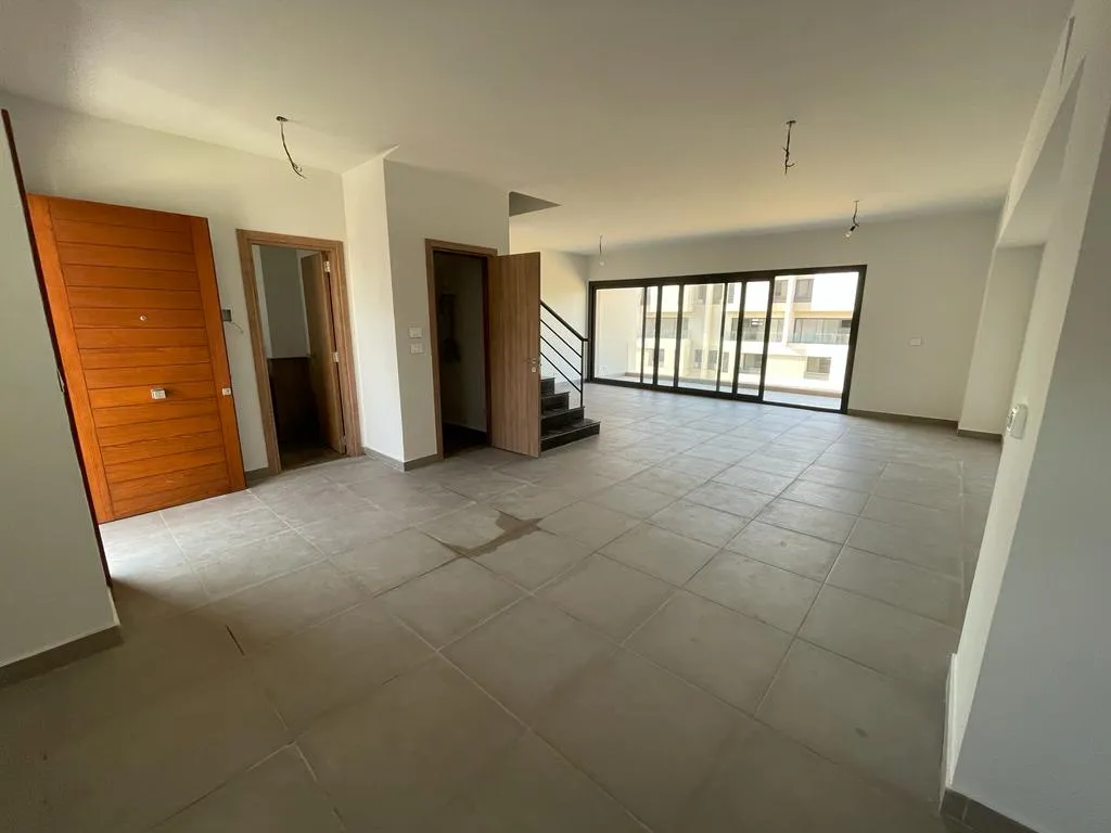 Duplex for sale in Al Burouj in El Shorouk of 276 m² with 3 bedrooms